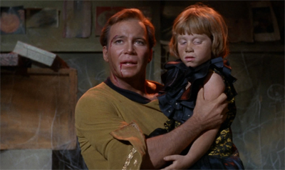 Shatner does a lot of the episode's heavy lifting...