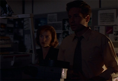 Mulder's family slideshow is a barrel of laughs...