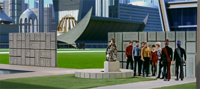 I love how the universe appears to have a common '60s design aesthetic...