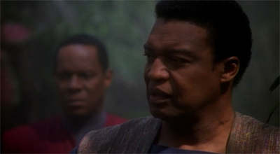 Sisko keeps his uniform, just in Casey...