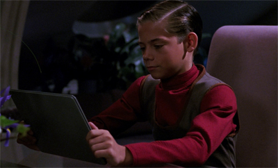 Star Trek invents the iPad...
