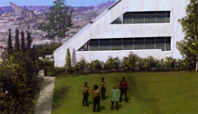 "Nice house. Can't see much about the neighbourhood, though."