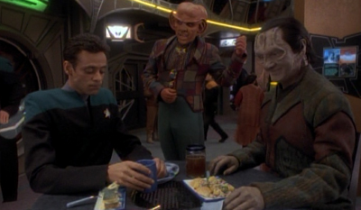 Damn socialist Federation replomat, stealing Quark's customers...