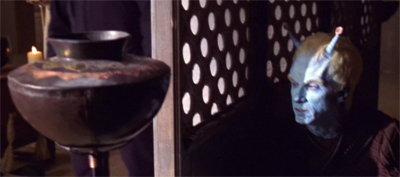 Crouching Andorian...