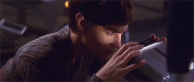 T'Pol sees this coming a mile off...