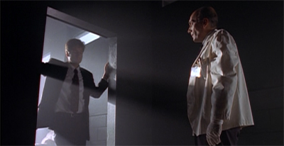 No pun here: this is just a wonderfully framed shot from David Nutter, with Mulder casually posing in a crucifix...