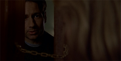 What with dropping Krycek off with shirtless!Skinner and a late night visit with the new Deep Throat, it seems like Tunguska is trying really hard to ship Mulder with anybody who isn't Scully...