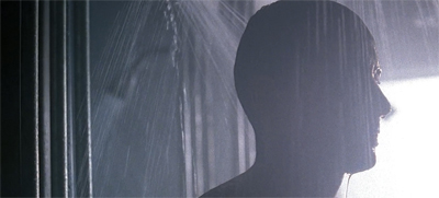 Gratuitous Mulder shower sequence!