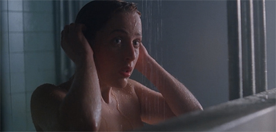 Gratuitous Scully shower sequence...