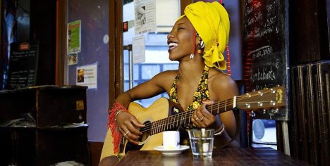 Fatoumata played guitar.
